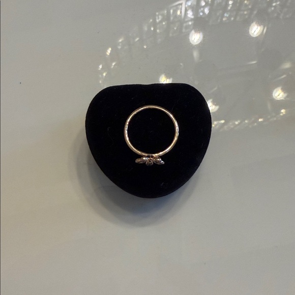Pandora Rose Gold Dazzling Daisy Flower Ring!! - Picture 4 of 4